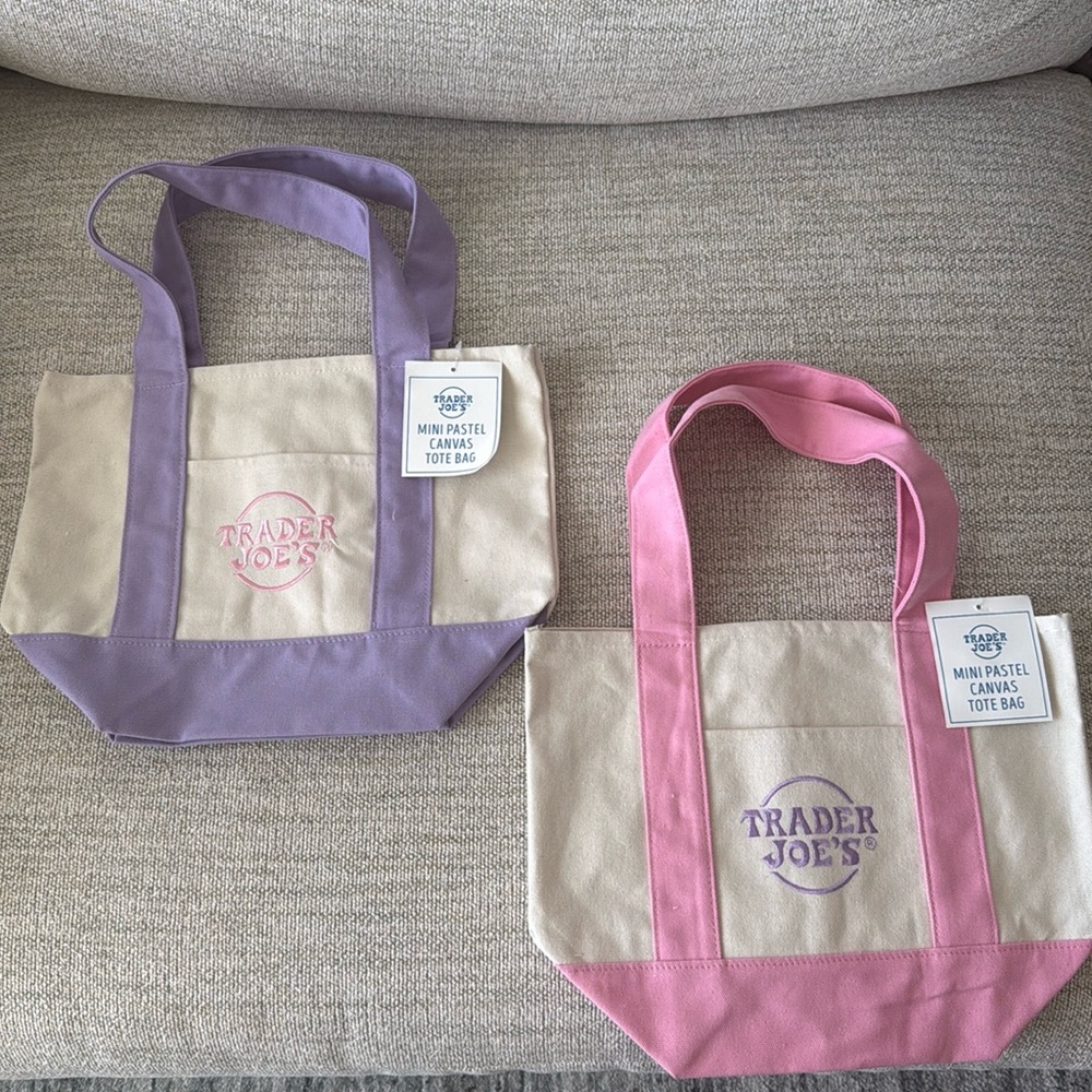 🩷💜 Μin Trader Joe’s Canvas Tote Bags Set of 2